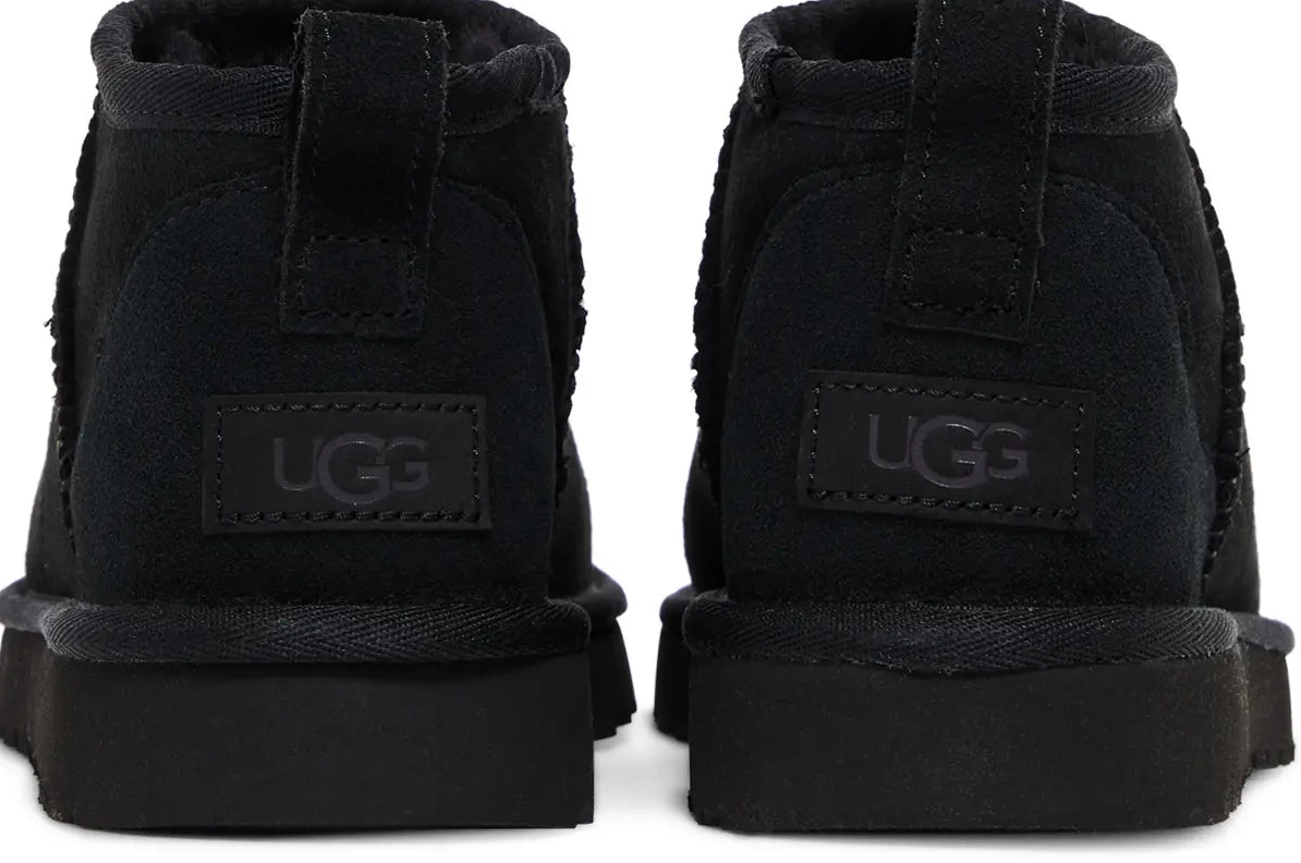 Black Mini Classic UGG Ultra W 0502